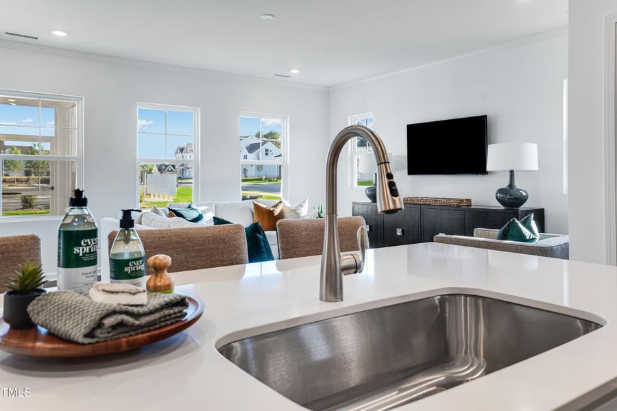 SUN_ElizabethSprings_Pic_202ShingleOak_1