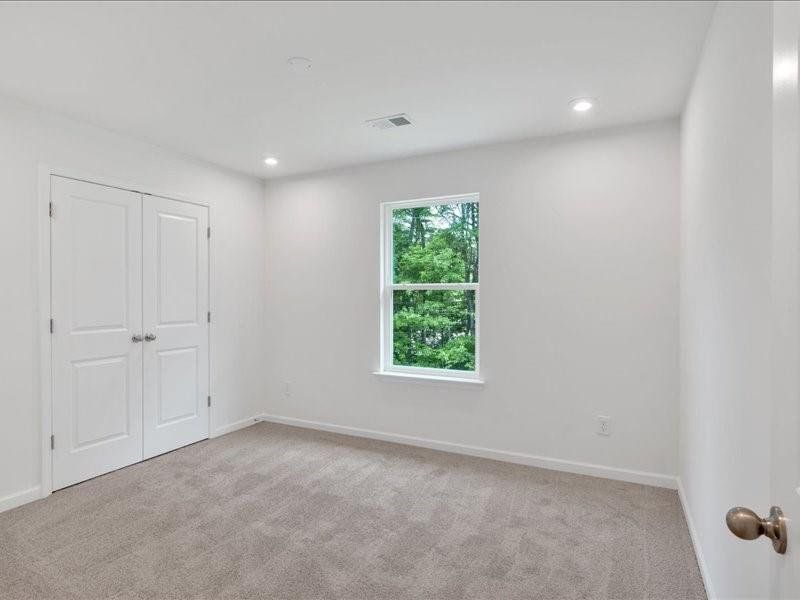 Spacious, unfurnished interior of a new home in The Overlook at Factory Shoals, Mableton (Image 13). Spacious, unfurnished interior of a new home in The Overlook at Factory Shoals, Mableton (Image 13).