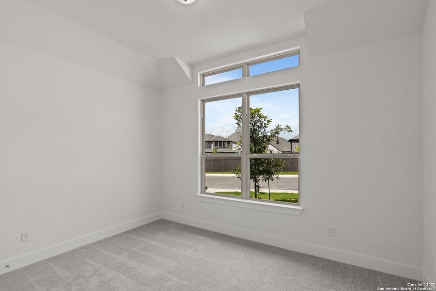 Spacious, unfurnished interior of a new home in Corley Farms, Boerne (Image 21).