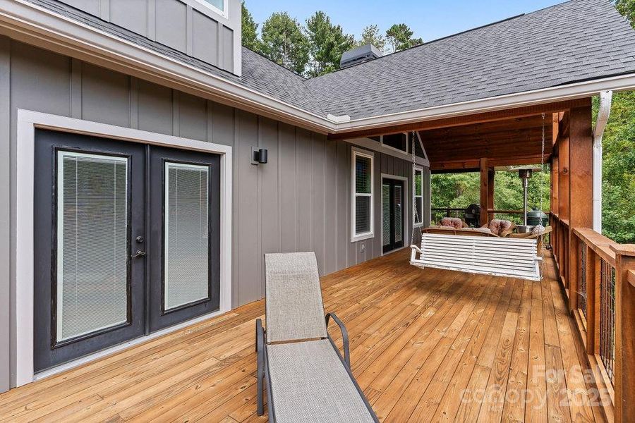 Front exterior of a new home in , Hendersonville, NC, highlighting curb appeal (Image 20).
