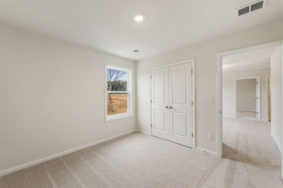 Spacious, unfurnished interior of a new home in Fairview Falls, Chesnee (Image 28).