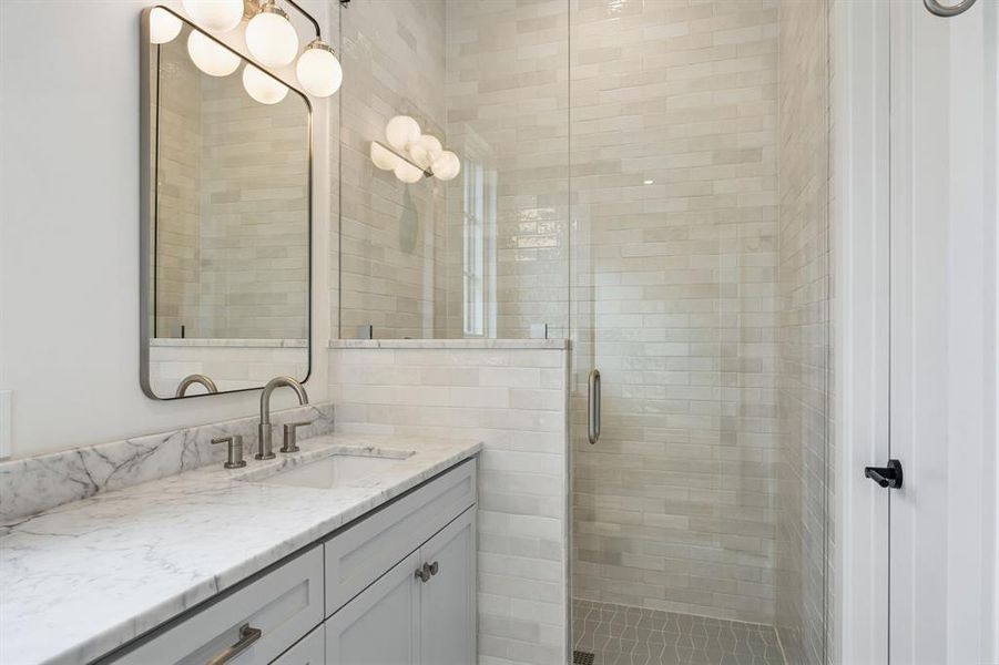 Furnished interior view inside a new home in , Dallas (Image 28).