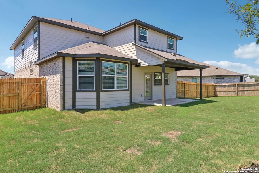 Exterior details and patio area of a home in Thomas Pond, San Antonio (Image 27). Exterior details and patio area of a home in Thomas Pond, San Antonio (Image 27).
