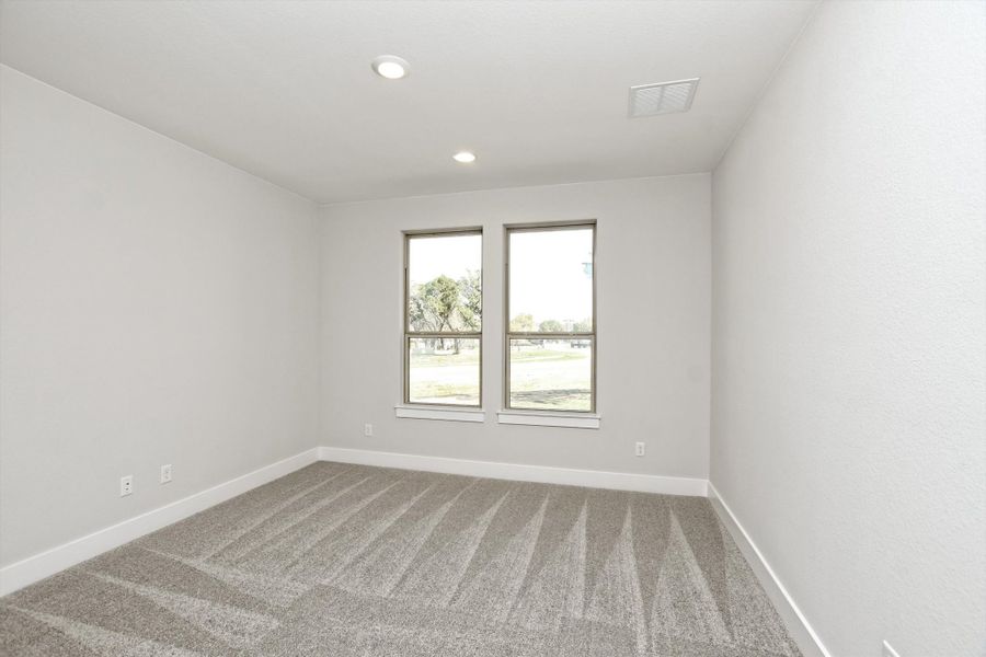 Representative unfurnished interior of a home built from the Vanderpool II by Giddens Homes in Whispering Wind, Bertram (Image 65).