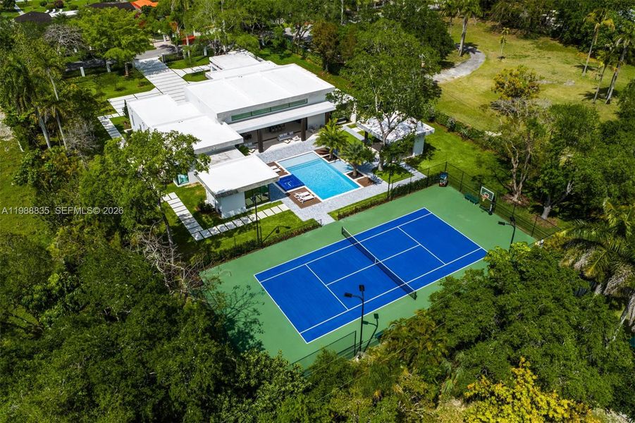 Community amenities in , Miami (Image 28).