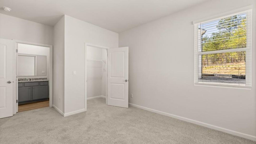 Spacious, unfurnished interior of a new home in Northwoods at Mirror Lake, Villa Rica (Image 17).