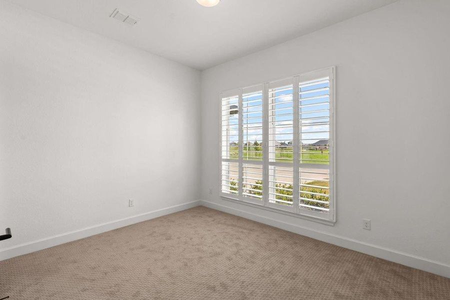 Spacious, unfurnished interior of a new home in Riceland, Mont Belvieu (Image 43).
