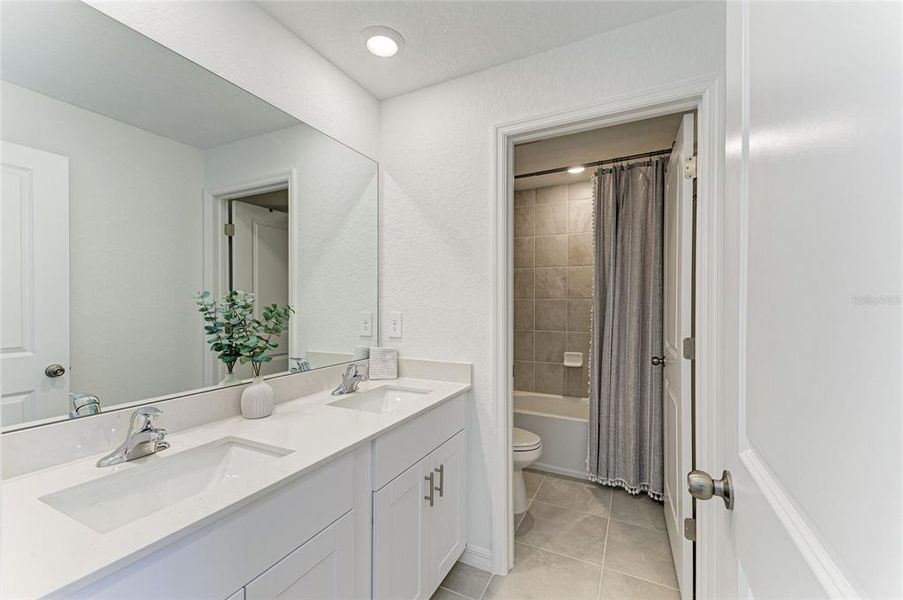Furnished interior view inside a new home in , Sarasota (Image 13).