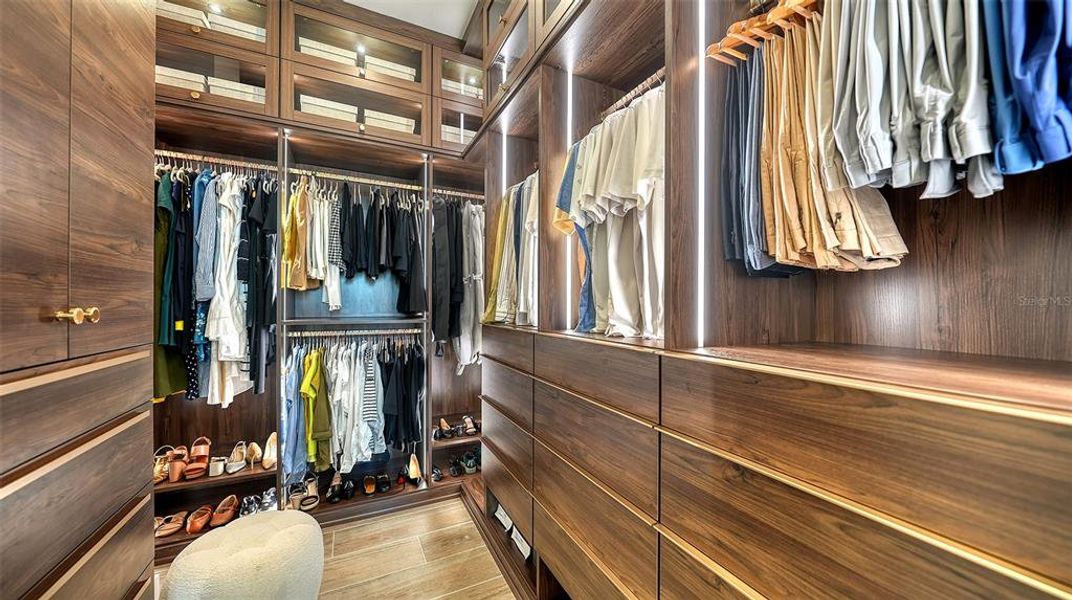 Image 43 of a home in .