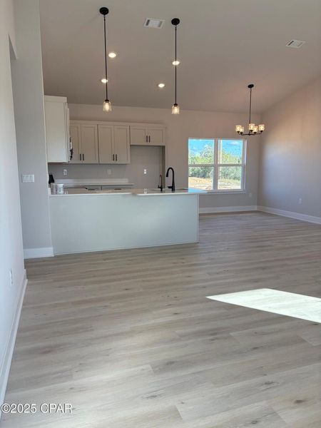 Spacious, unfurnished interior of a new home in Parkbrook, Panama City (Image 5).