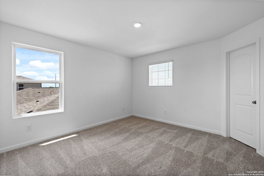 Spacious, unfurnished interior of a new home in Blue Wing, San Antonio (Image 10). Spacious, unfurnished interior of a new home in Blue Wing, San Antonio (Image 10).