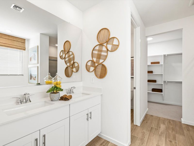 Primary bathroom in the Arlo floorplan modeled at Teravalis