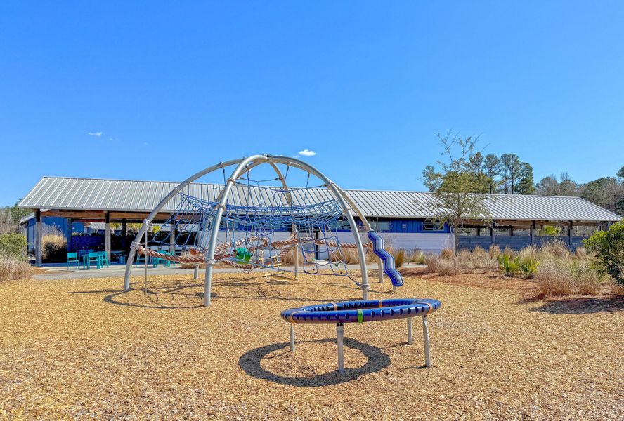 Community amenities in Midtown at Nexton, Summerville (Image 51).