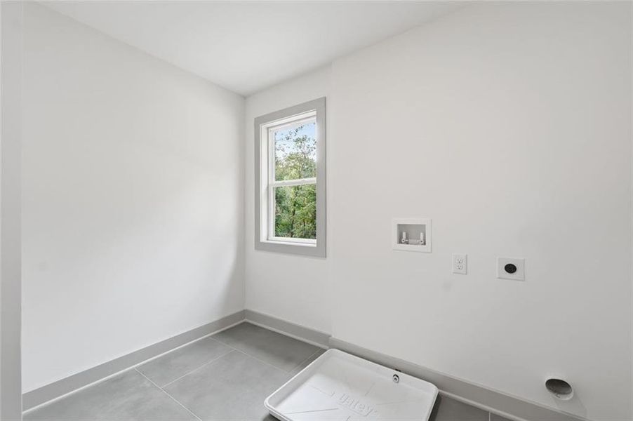 Spacious, unfurnished interior of a new home in , Gainesville (Image 20). Spacious, unfurnished interior of a new home in , Gainesville (Image 20).