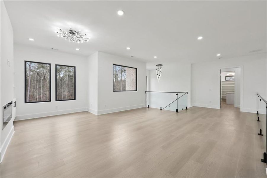 Spacious, unfurnished interior of a new home in , Auburn (Image 40).