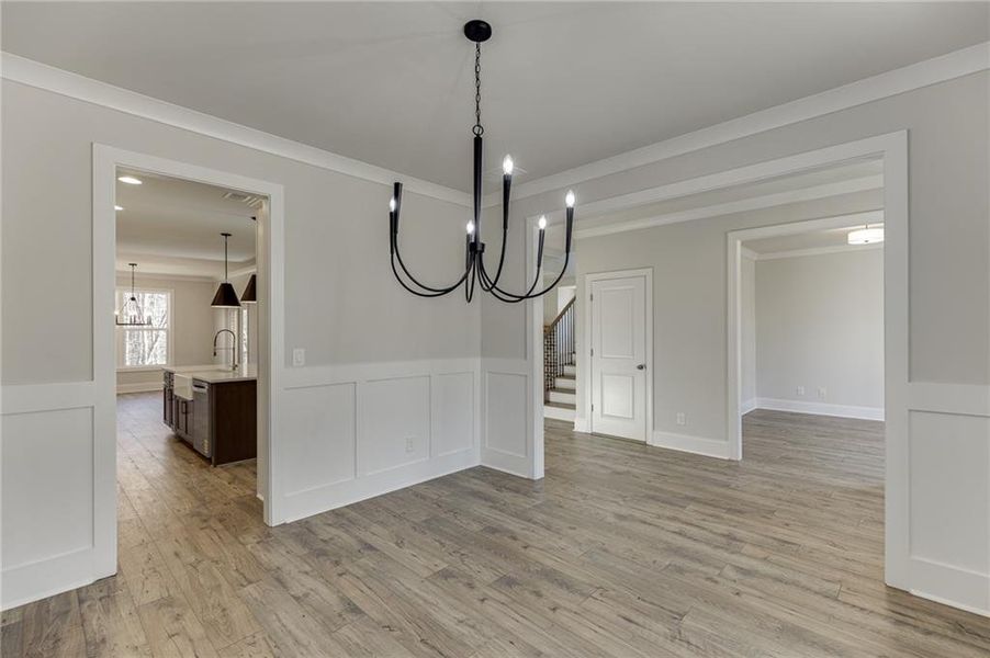 Spacious, unfurnished interior of a new home in , Bishop (Image 24).