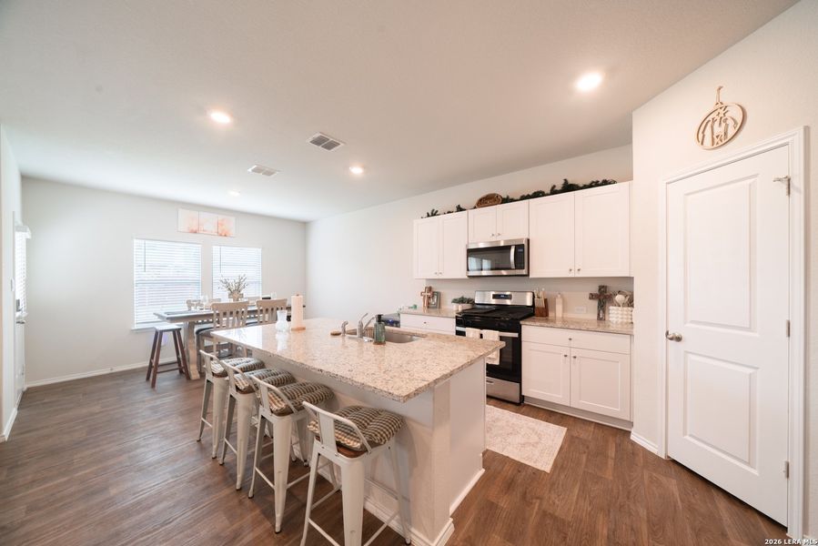 Furnished interior view inside a new home in , Floresville (Image 9).