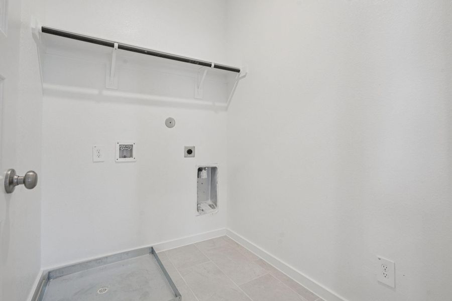 Spacious, unfurnished interior of a new home in Kemah Crossing - City Series, Kemah (Image 29). Spacious, unfurnished interior of a new home in Kemah Crossing - City Series, Kemah (Image 29).