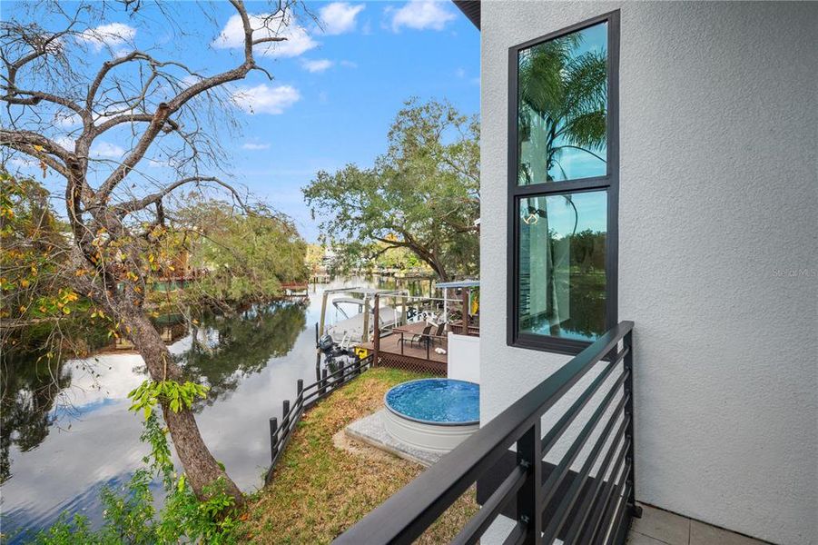 Exterior details and patio area of a home in , Tampa (Image 34).