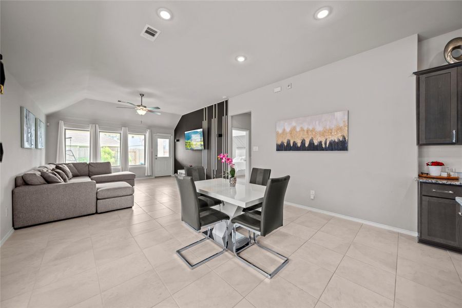 Community amenities in The Meadows at Imperial Oaks 40', Conroe (Image 16).