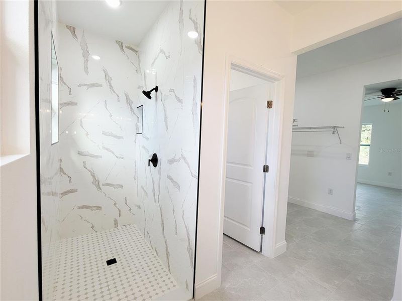 Image 8 of a home in .