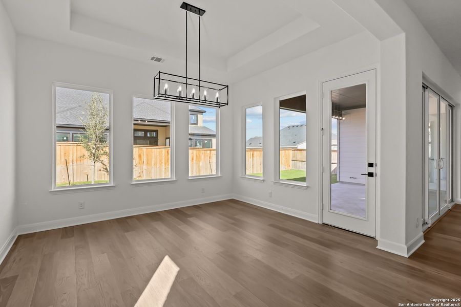 Spacious, unfurnished interior of a new home in Mayfair 60', New Braunfels (Image 31).