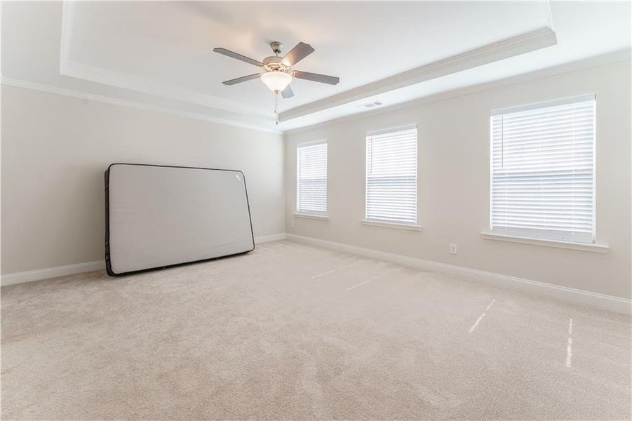 Spacious, unfurnished interior of a new home in Edenglen, Buford (Image 39).