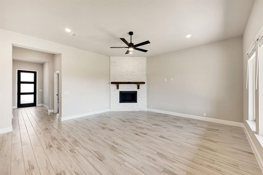 Spacious, unfurnished interior of a new home in The Grove, Midlothian (Image 27). Spacious, unfurnished interior of a new home in The Grove, Midlothian (Image 27).
