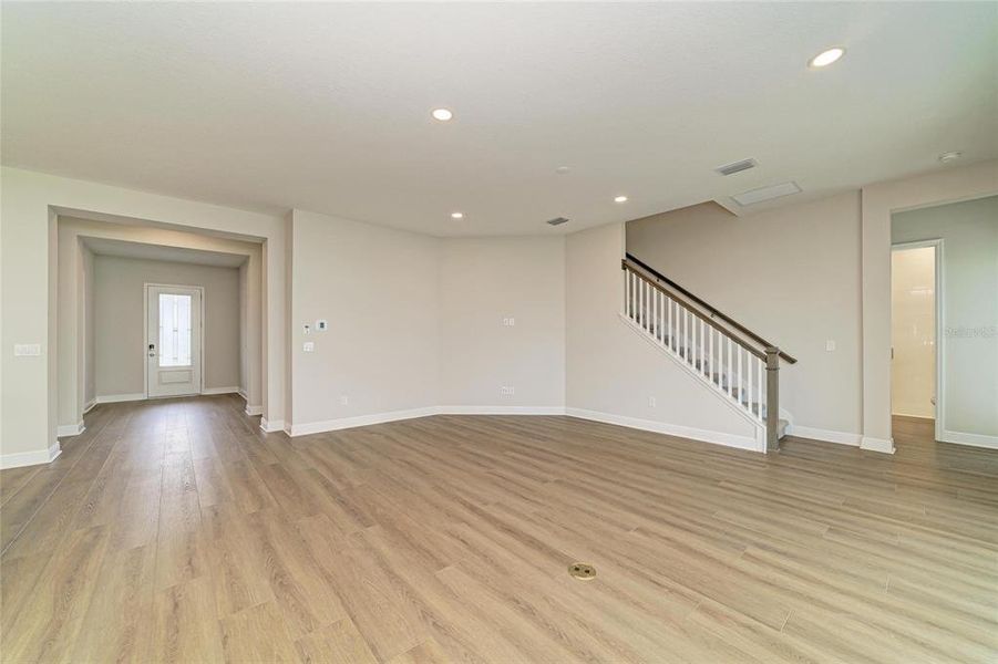 Spacious, unfurnished interior of a new home in North River Ranch, Parrish (Image 29).