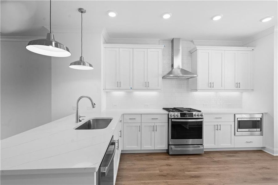 Furnished interior view inside a new home in Evanshire Townhomes, Duluth (Image 19).