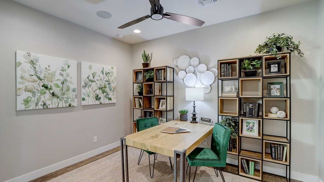 The Belice at The Lakes at Ranch El Dorado, 39995 W Wolf Dr