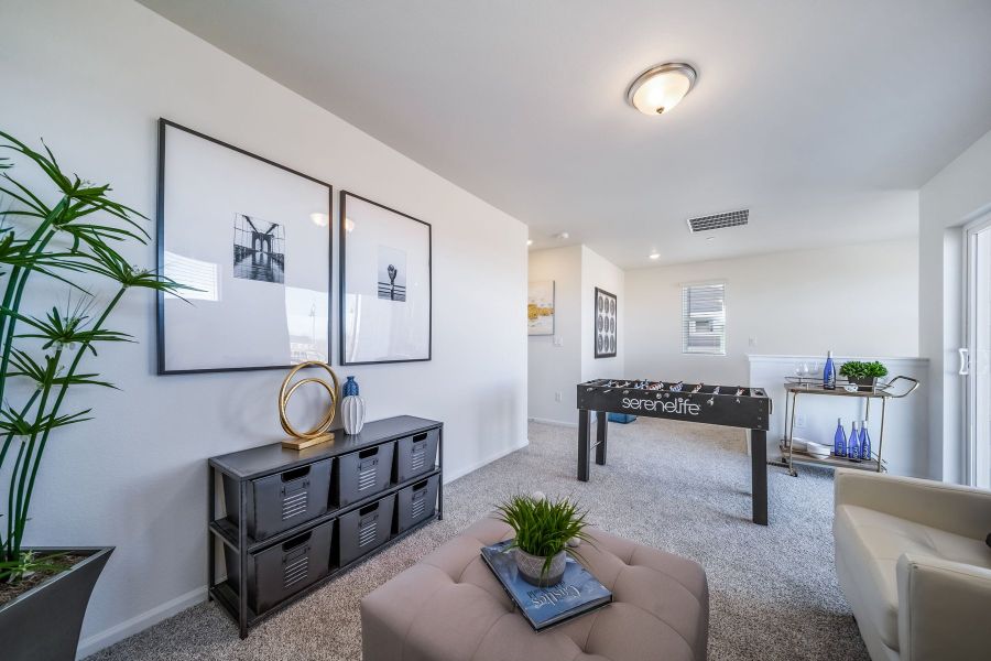Furnished interior view inside a new home in Thompson River Ranch, Johnstown (Image 25).