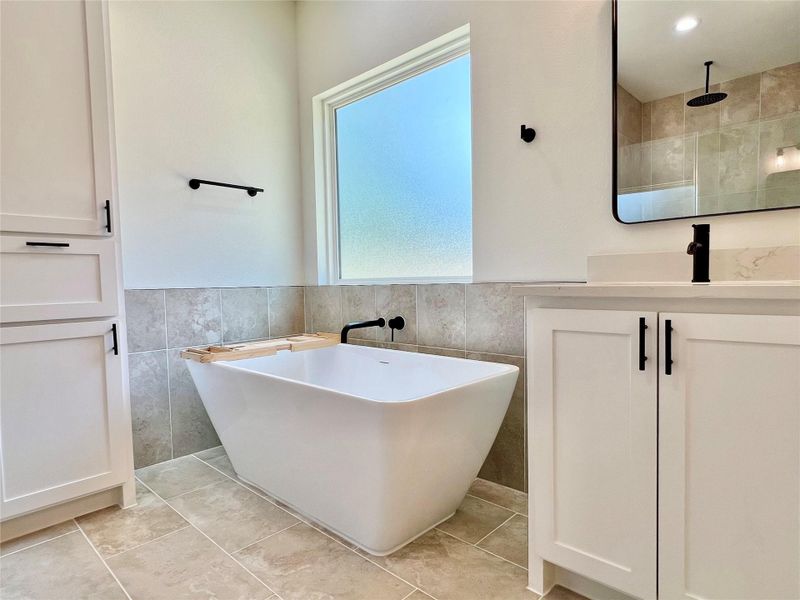 Furnished interior view inside a new home in , Dayton (Image 8).