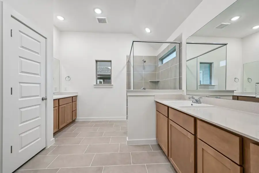 Furnished interior view inside a new home in Riviera Pines, Huffman (Image 11).