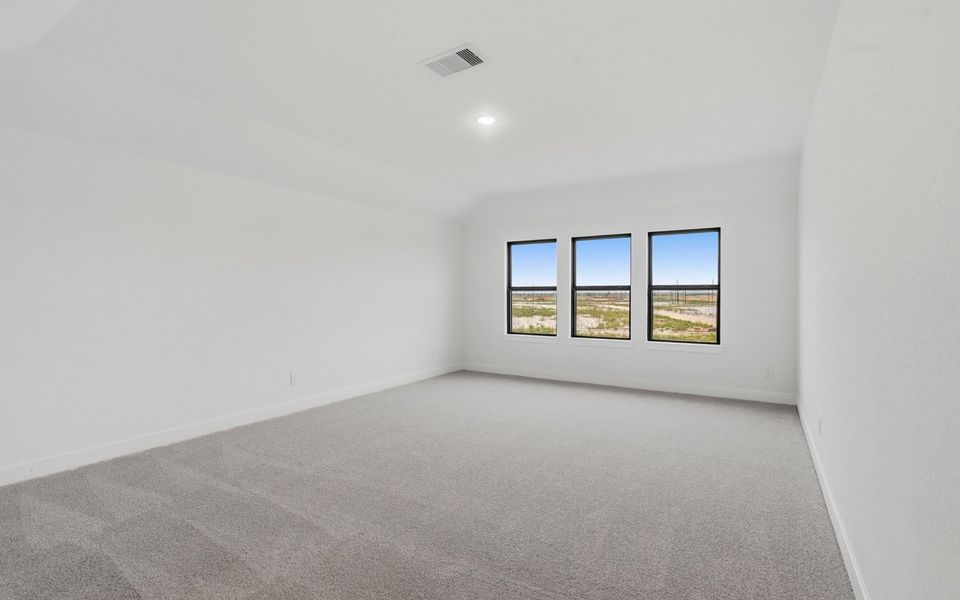 Spacious, unfurnished interior of a new home in Elyson, Katy (Image 10).