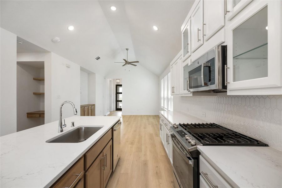 Furnished interior view inside a new home in Riceland, Mont Belvieu (Image 13).