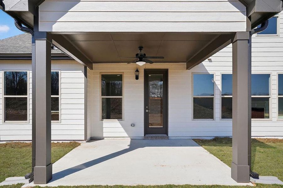 Exterior details and patio area of a home in , Homer (Image 23).