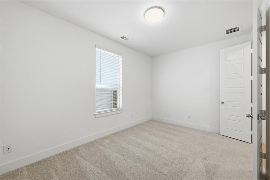 Spacious, unfurnished interior of a new home in Sandbrock Ranch, Aubrey (Image 15).