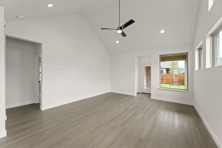 Representative unfurnished interior of a home built from the Stonegate by Pacesetter Homes in La Terra at Uptown Celina, Celina (Image 22).