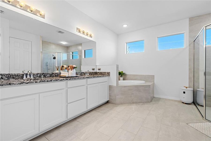 Furnished interior view inside a new home in , Cape Coral (Image 23).