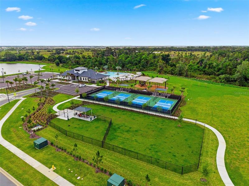 Community amenities in , Palmetto (Image 59).