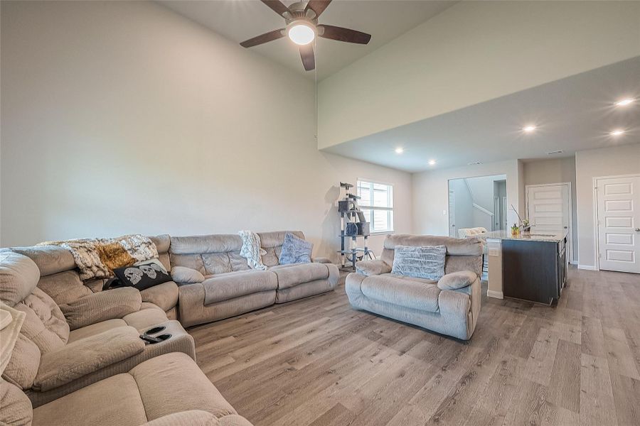 Furnished interior view inside a new home in Cliffstone Hills, Conroe (Image 37). Furnished interior view inside a new home in Cliffstone Hills, Conroe (Image 37).