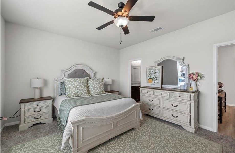 Furnished interior view inside a new home in , Waco (Image 18). Furnished interior view inside a new home in , Waco (Image 18).