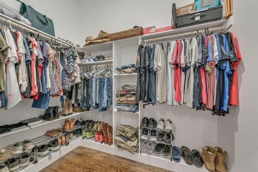 View of walk in closet