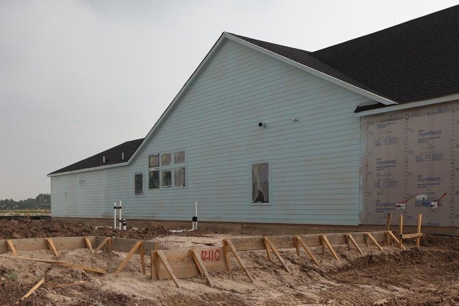 Every foundation at DWH is engineered and it’s inspected three times! We do not do “batch” testing. Rest easy knowing your foundation comes with a 10 year warranty. Every foundation at DWH is engineered and it’s inspected three times! We do not do “batch” testing. Rest easy knowing your foundation comes with a 10 year warranty.