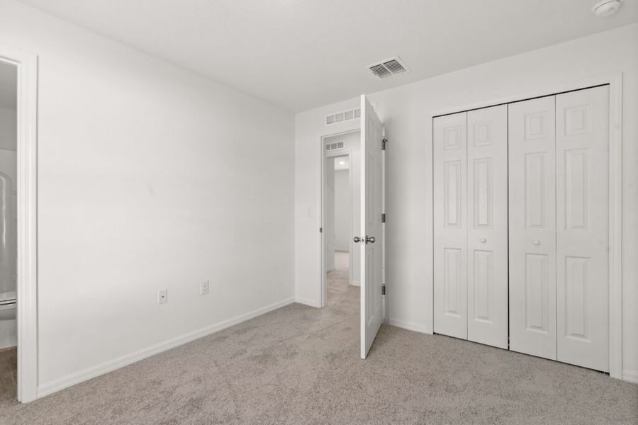 Spacious, unfurnished interior of a new home in Lehigh Acres, Lehigh Acres (Image 10).