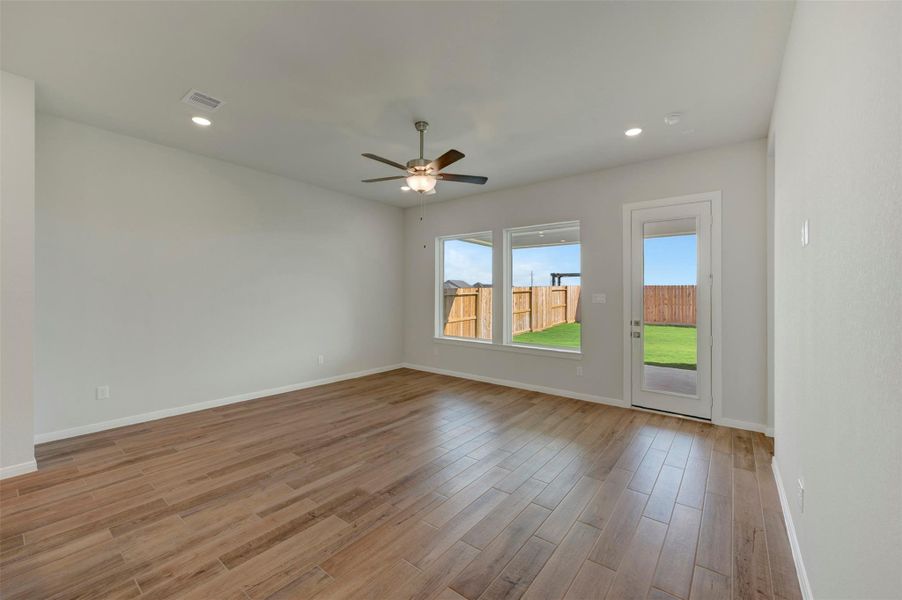 Spacious, unfurnished interior of a new home in Jordan Ranch - Terrace Collection, Fulshear (Image 22).