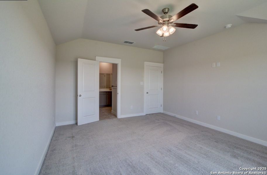 Spacious, unfurnished interior of a new home in Westridge - Landmark, San Antonio (Image 10).