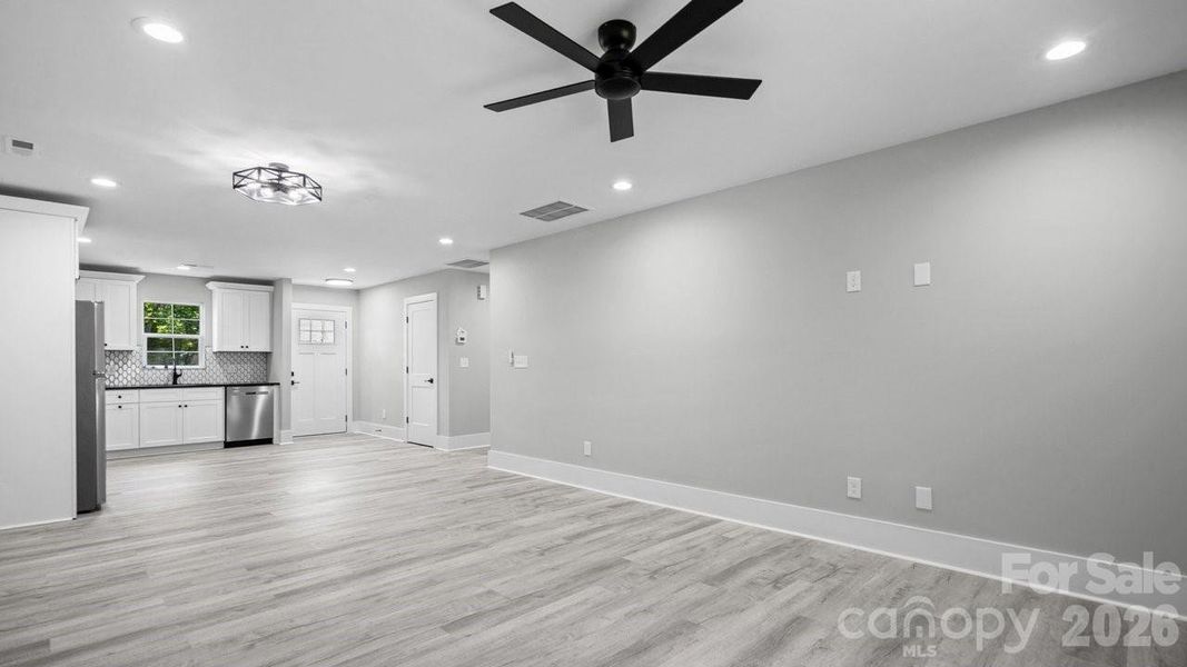 3320 Boyd St, Unit: A - Open Concept View 3320 Boyd St, Unit: A - Open Concept View
