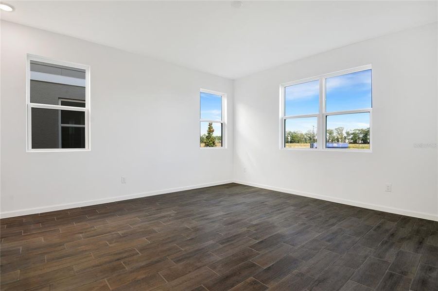 Spacious, unfurnished interior of a new home in Seasons at Aurora Oaks, Ocala (Image 16).